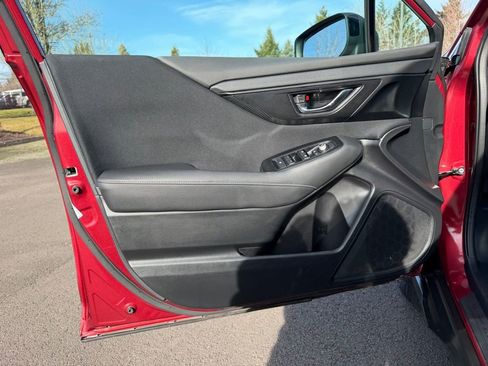 Used 2025 Subaru Outback Premium image 12