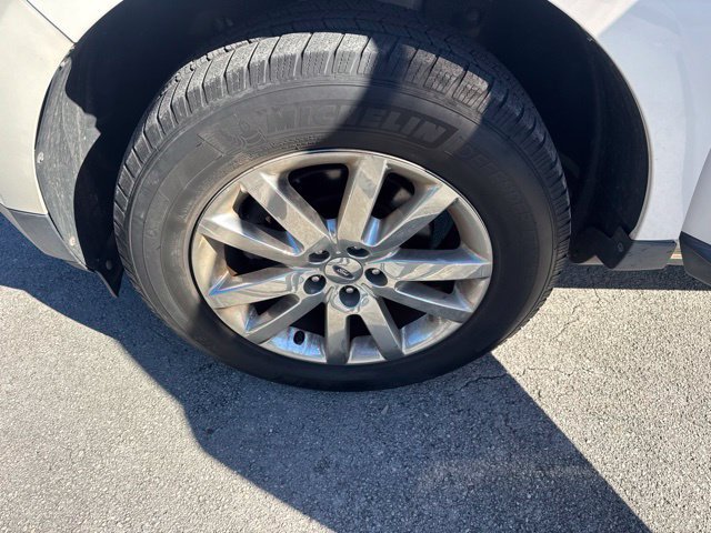 Used 2013 Ford Edge SEL FWD image 16