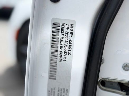 Used 2023 Chrysler 300 C RWD image 28