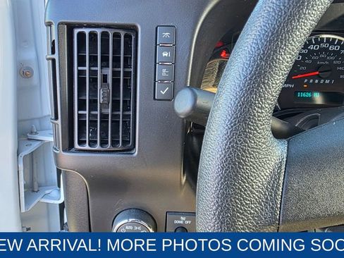 Used 2024 GMC Savana 2500 w/ Driver Convenience Package image 16