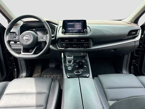 Used 2023 Nissan Rogue SV w/ SV Premium B Package AWD/4WD image 3