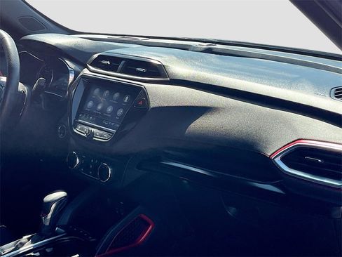 Used 2023 Chevrolet TrailBlazer RS w/ Sun and Liftgate Package image 29