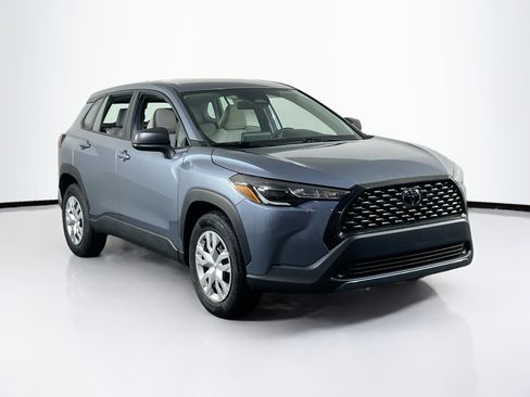 Used 2024 Toyota Corolla Cross L image 3
