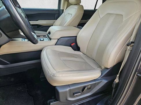 Used 2024 Ford Expedition Max Limited AWD/4WD image 12