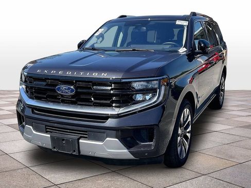 Certified 2025 Ford Expedition Platinum w/ Driver's Package AWD/4WD image 11