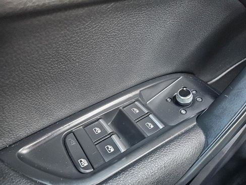 Used 2018 Audi Q5 2.0T Premium Plus w/ Premium Plus Package image 34