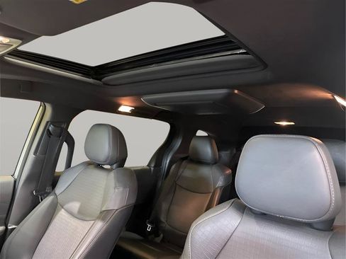 Used 2023 Toyota Sienna XLE Woodland Edition AWD/4WD image 11