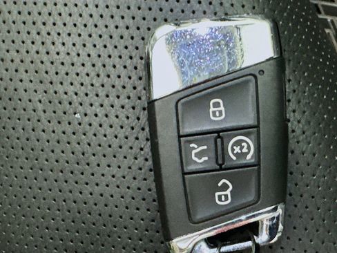 Used 2021 Volkswagen Atlas SEL Premium image 38