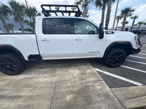 Used 2024 GMC Sierra 2500 AT4 w/ AT4 Premium Plus Package AWD/4WD image 17