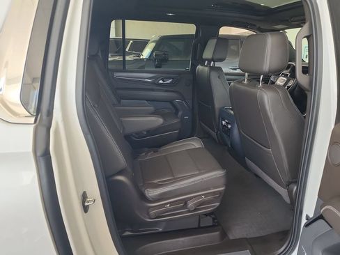 Certified 2023 GMC Yukon XL Denali AWD/4WD image 27