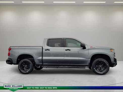 Used 2021 Chevrolet Silverado 1500 Custom Trail Boss AWD/4WD image 2