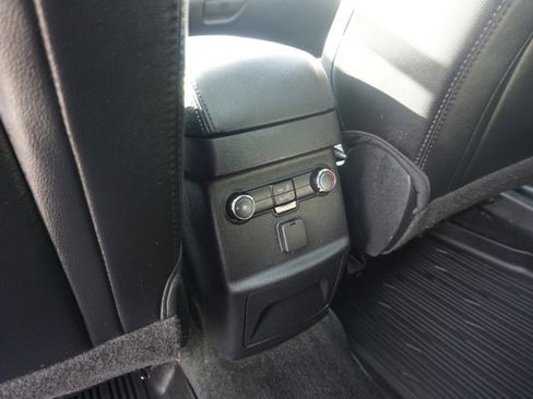 Used 2017 Ford Explorer XLT w/ Equipment Group 202A image 15