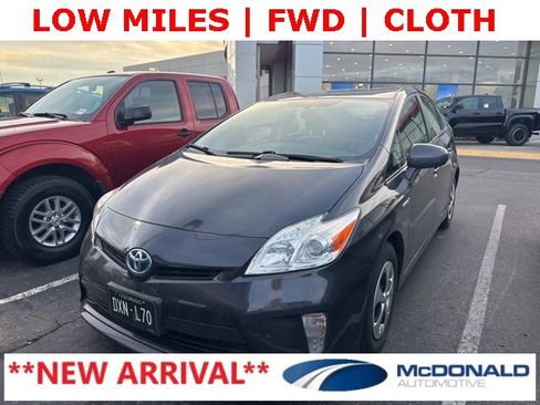 Used 2014 Toyota Prius Two image 2