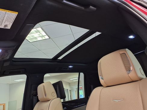 Used 2024 Cadillac Escalade ESV Premium Luxury RWD image 26