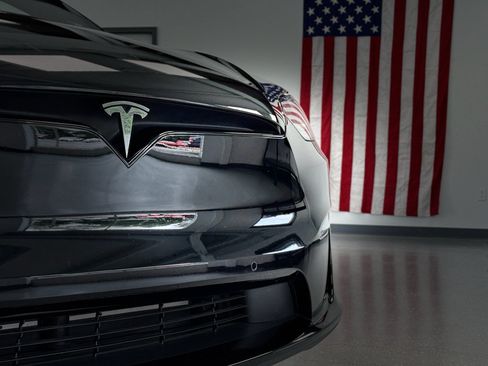 Used 2022 Tesla Model X Plaid AWD/4WD image 11