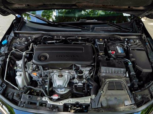 Used 2025 Honda Civic Sport image 40