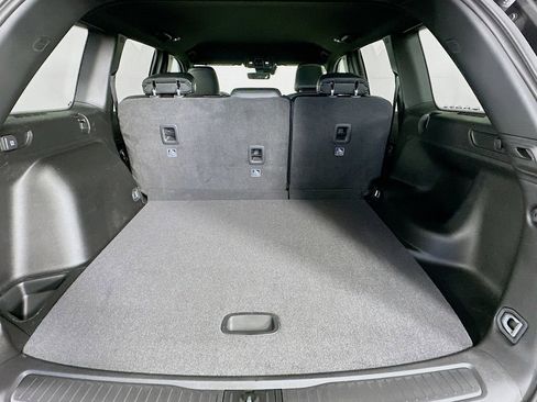 New 2025 Jeep Grand Cherokee Altitude image 33