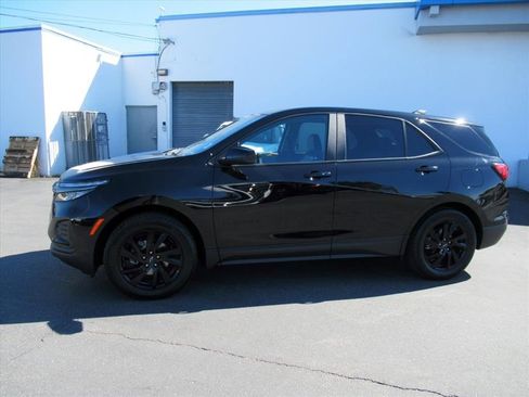 Certified 2023 Chevrolet Equinox LS w/ LS Convenience Package image 2