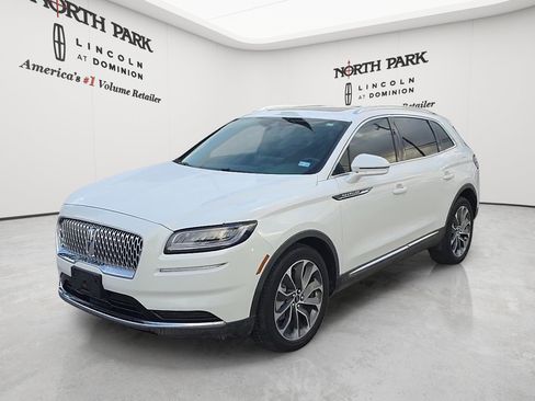 Used 2023 Lincoln Nautilus Reserve AWD/4WD image 1