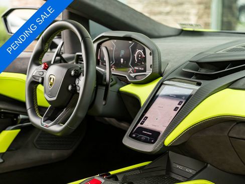 Used 2025 Lamborghini Revuelto AWD/4WD image 29