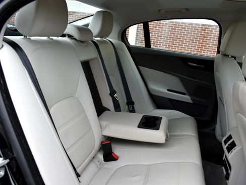 Used 2019 Jaguar XE Prestige image 29