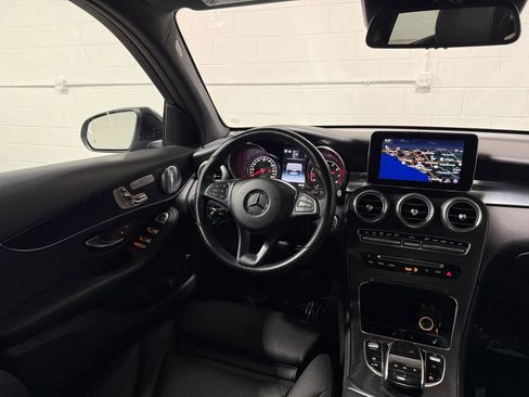 Used 2018 Mercedes-Benz GLC 300 4MATIC image 19