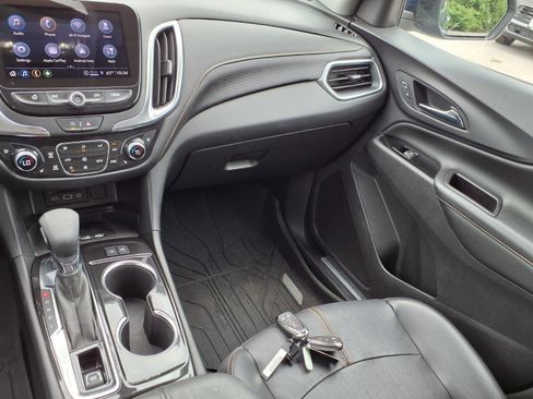 Used 2022 Chevrolet Equinox Premier AWD/4WD image 4