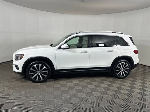 Used 2022 Mercedes-Benz GLB 250 4MATIC image 6