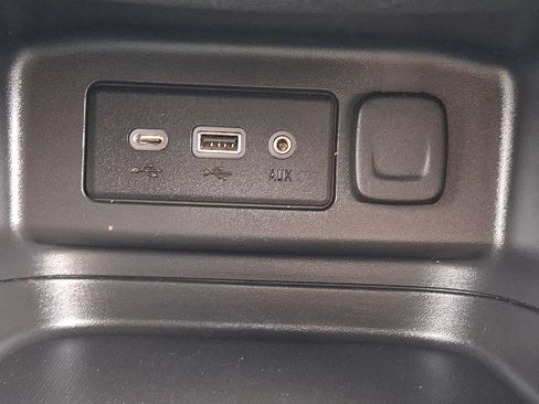 Used 2020 Chevrolet Equinox LT FWD image 27