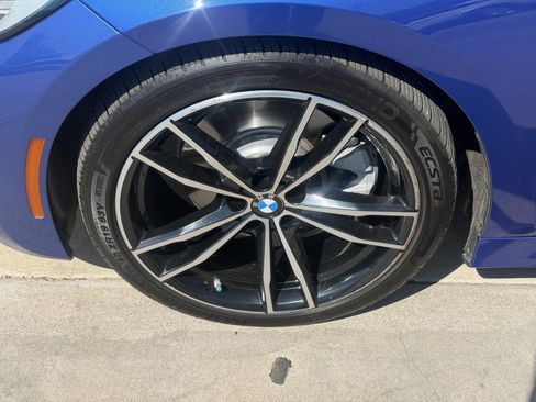 Used 2021 BMW 330i Sedan w/ M Sport Package RWD image 12