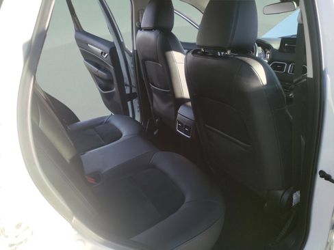 Used 2021 MAZDA CX-5 Touring image 17