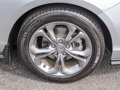 Certified 2024 Honda Accord EX image 7
