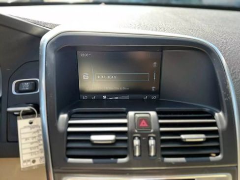 Used 2015 Volvo XC60 T5 Premier image 48