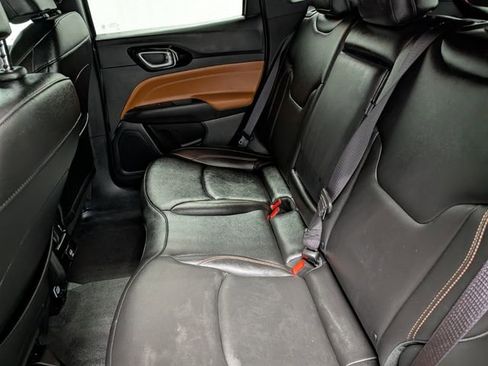 Used 2024 Jeep Compass Limited image 12