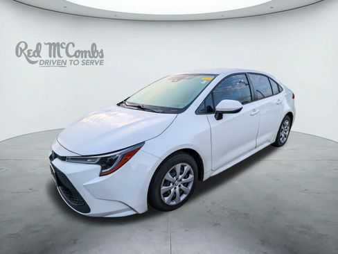 Used 2022 Toyota Corolla LE FWD image 1