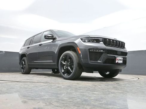 New 2026 Jeep Grand Cherokee L Limited AWD/4WD image 39