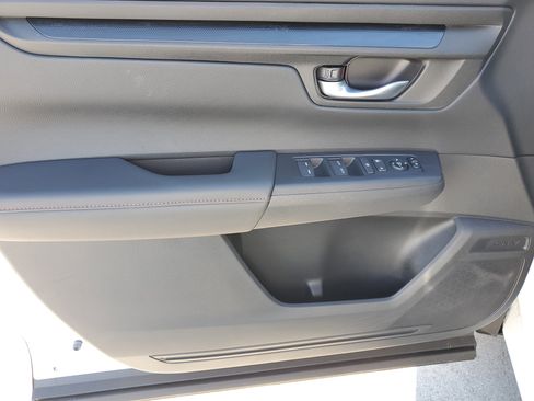Used 2025 Honda CR-V Sport image 25