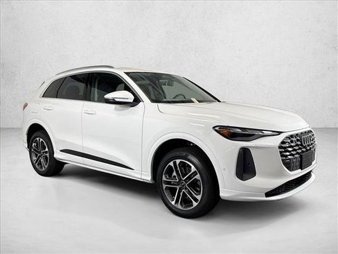 New 2026 Audi Q5 Premium AWD/4WD image 3