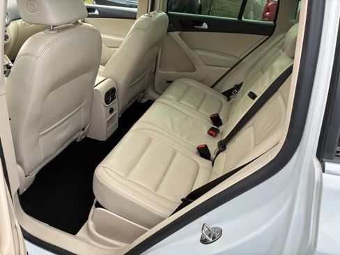 Used 2016 Volkswagen Tiguan SEL AWD/4WD image 15