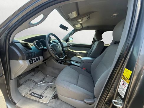 Used 2011 Toyota Tacoma 2WD Access Cab w/ Convenience Pkg image 11