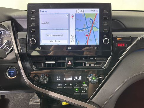 Used 2024 Toyota Camry XLE w/ Navigation Package FWD image 31