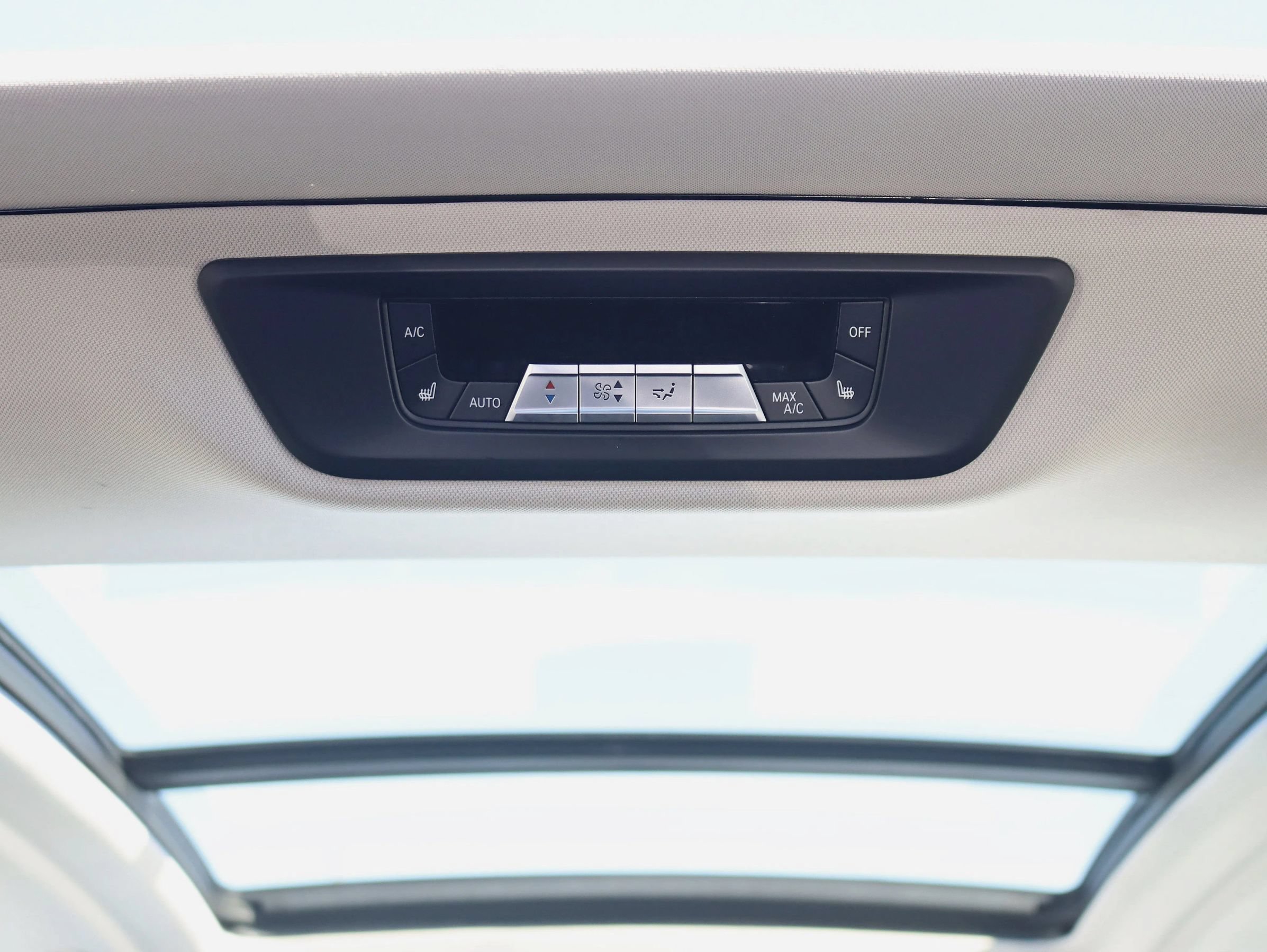 Used 2020 BMW X7 xDrive40i w/ Premium Package AWD/4WD image 42
