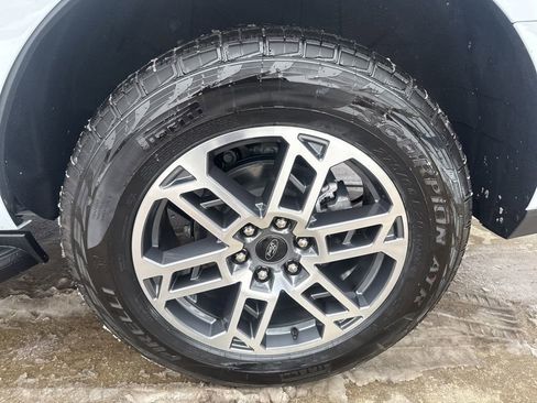 Used 2025 Ford Expedition Active image 49