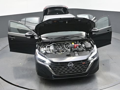 Certified 2025 Nissan Sentra SR FWD image 38