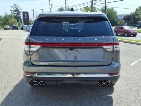 Certified 2025 Lincoln Aviator Reserve w/ Illumination Package AWD/4WD image 4