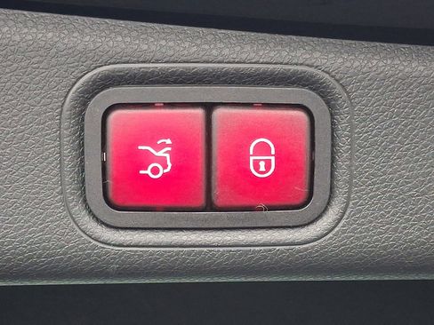 Certified 2018 Mercedes-Benz E 400 E 400 image 31