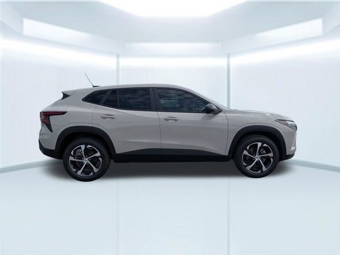 New 2026 Chevrolet Trax RS FWD image 7