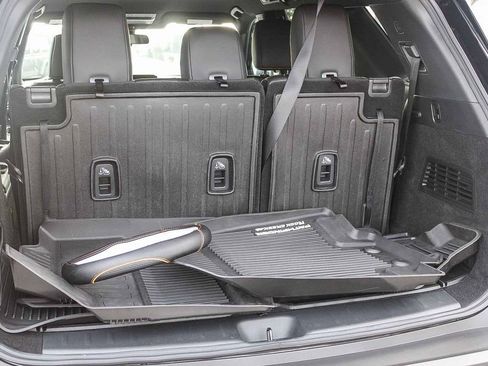 Used 2025 Nissan Pathfinder Rock Creek AWD/4WD image 27