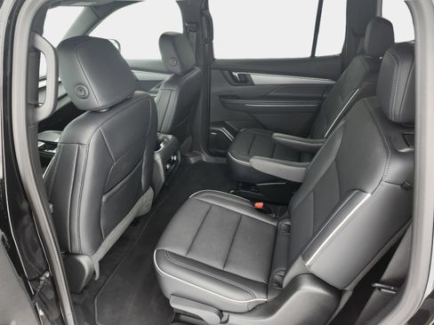 Used 2025 Buick Enclave Preferred image 27