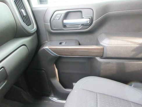 Certified 2022 Chevrolet Silverado 2500 LT w/ Convenience Package image 38